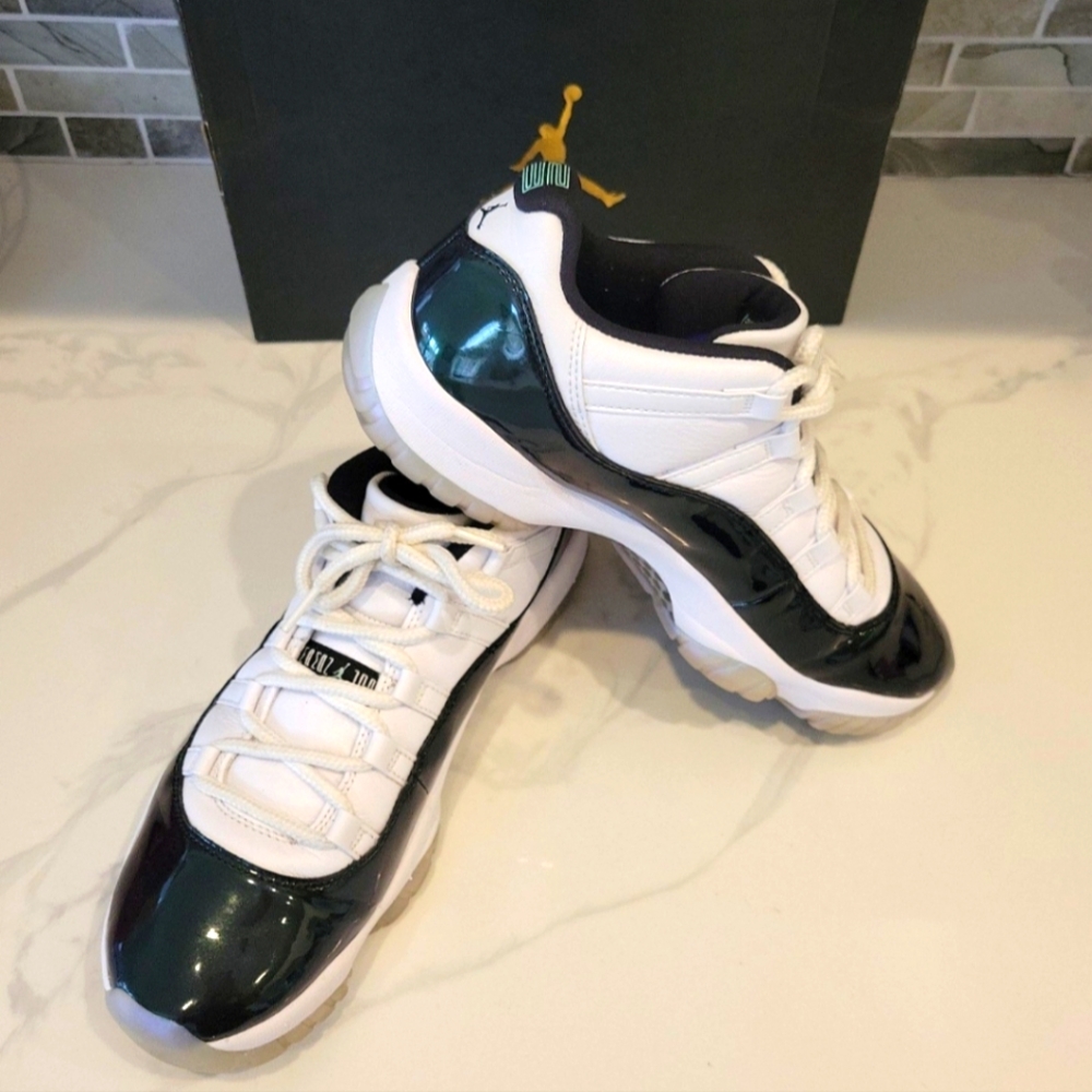Air Jordan 11 Reteo Low